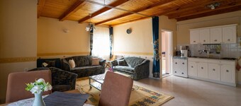 Cedar  Apartment 4 - Una Camera da Letto Appartamento, Ospiti Massimo 4