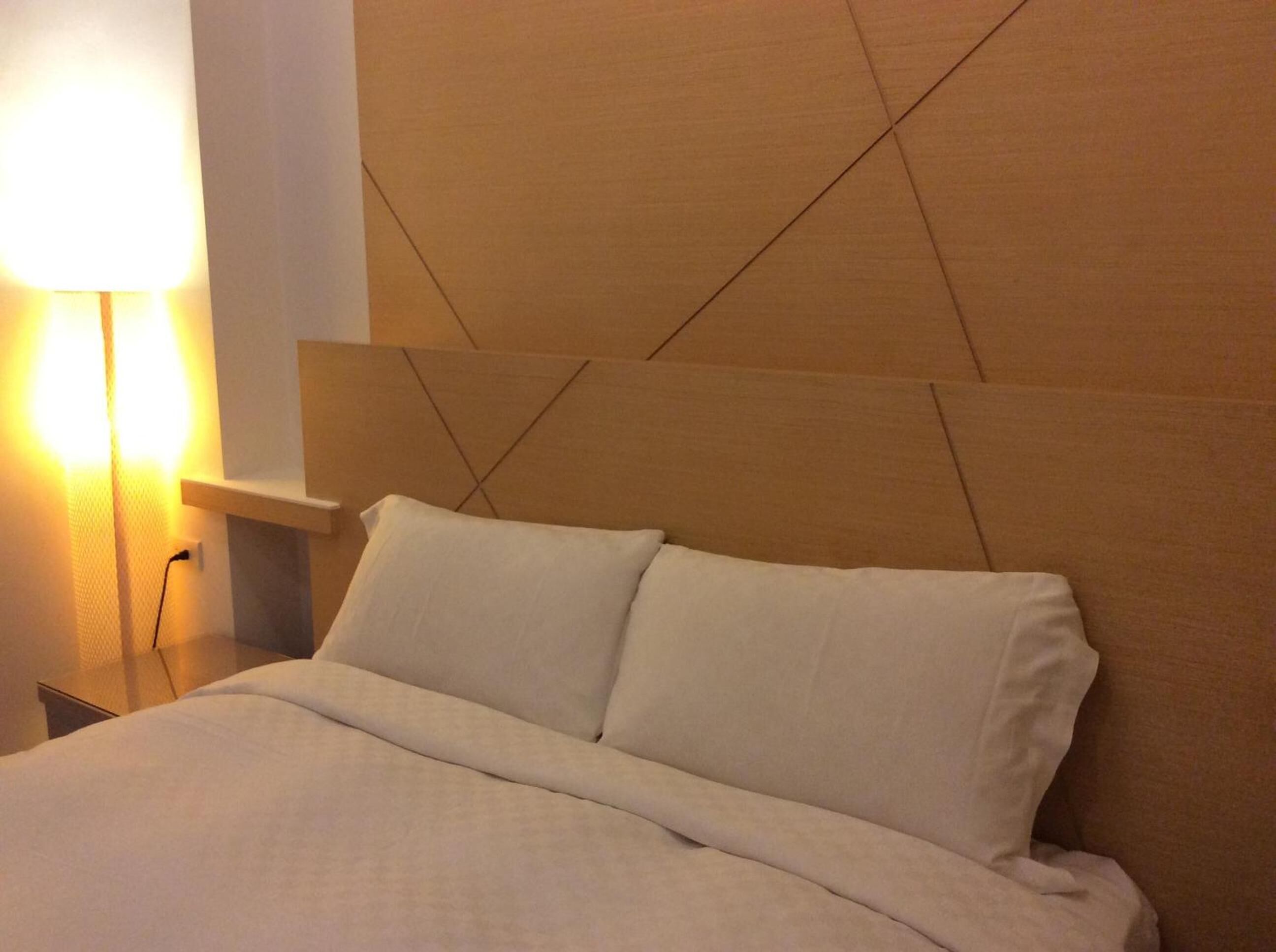 laptop workspace, blackout curtains, free wifi