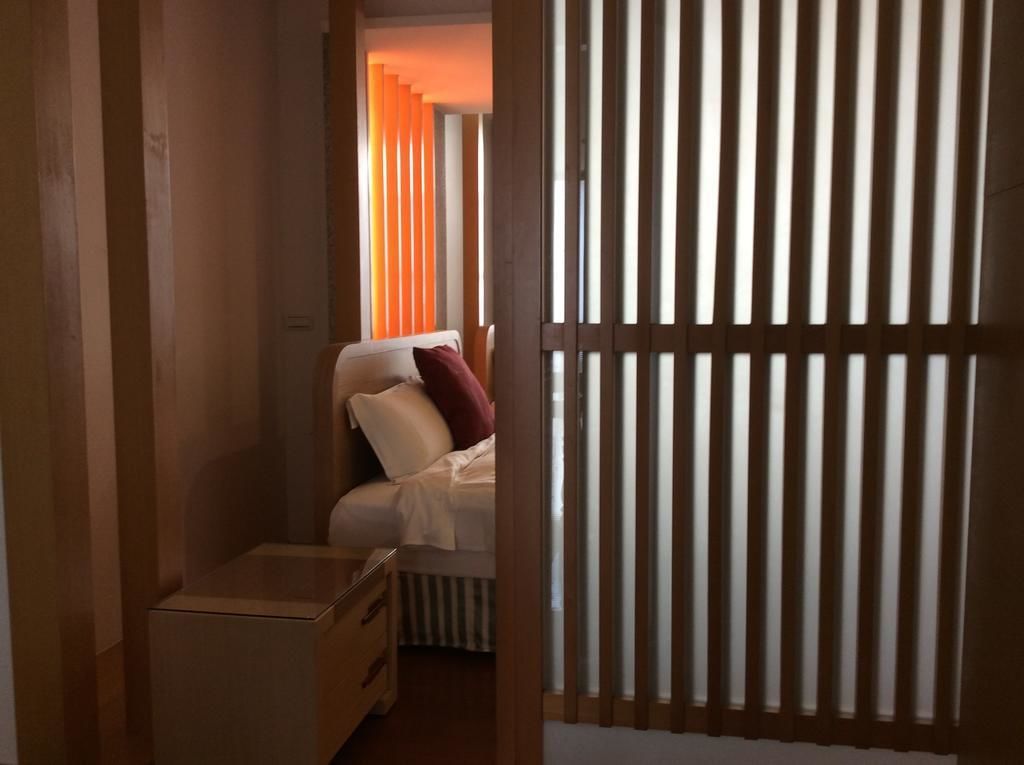 family room | laptop workspace, blackout curtains, free wifi