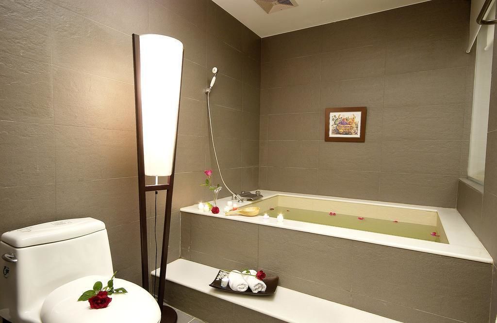 deluxe quadruple room | laptop workspace, blackout curtains, free wifi