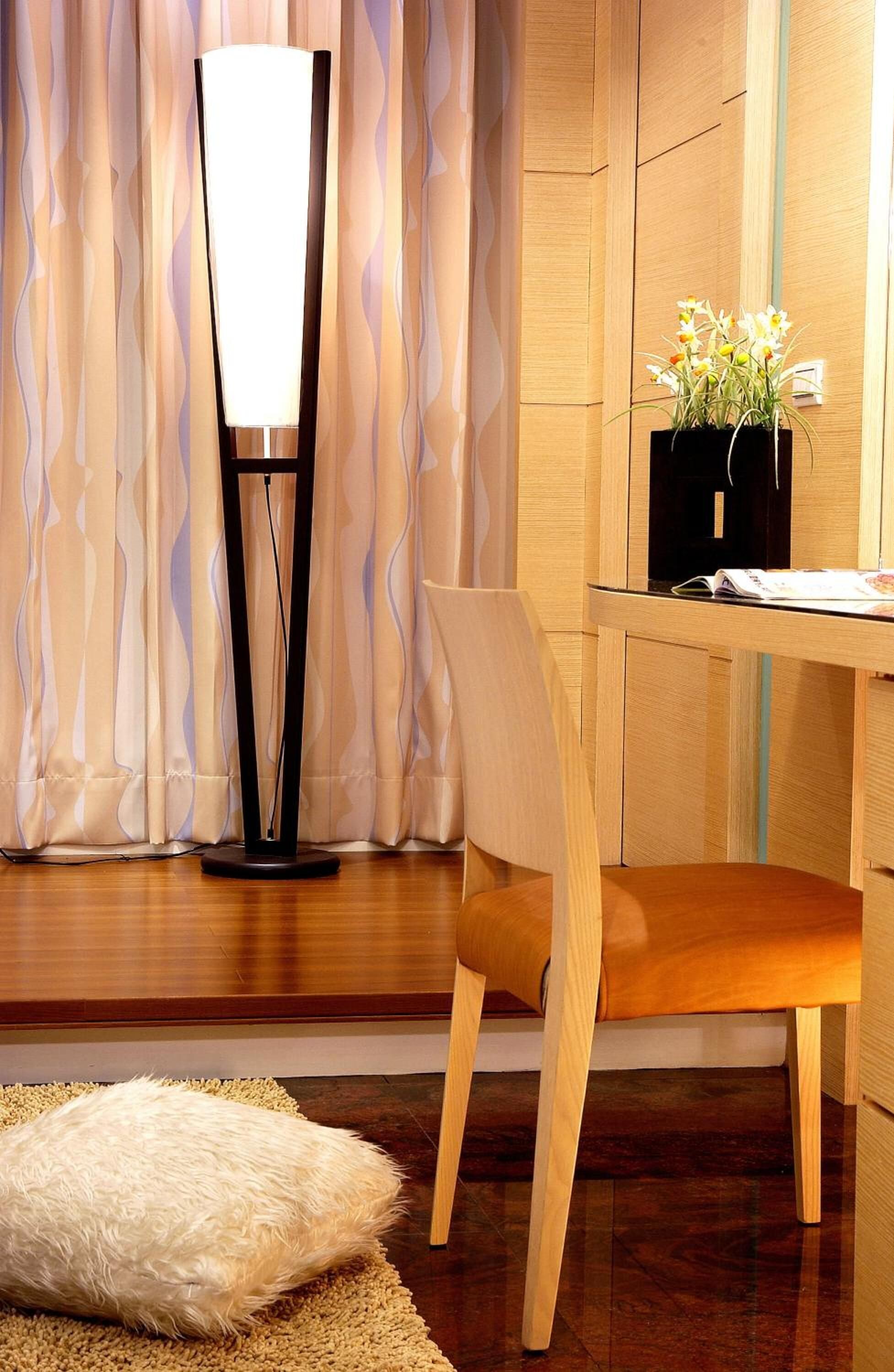 laptop workspace, blackout curtains, free wifi