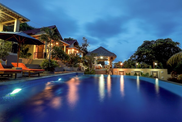 Outdoor pool, sun loungers