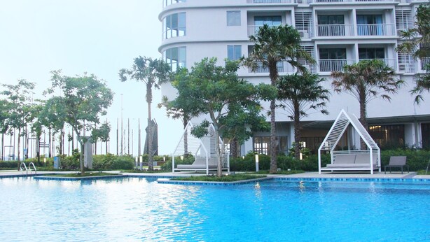 Outdoor pool - Teega Suites by Subhome (Iskandar Puteri)