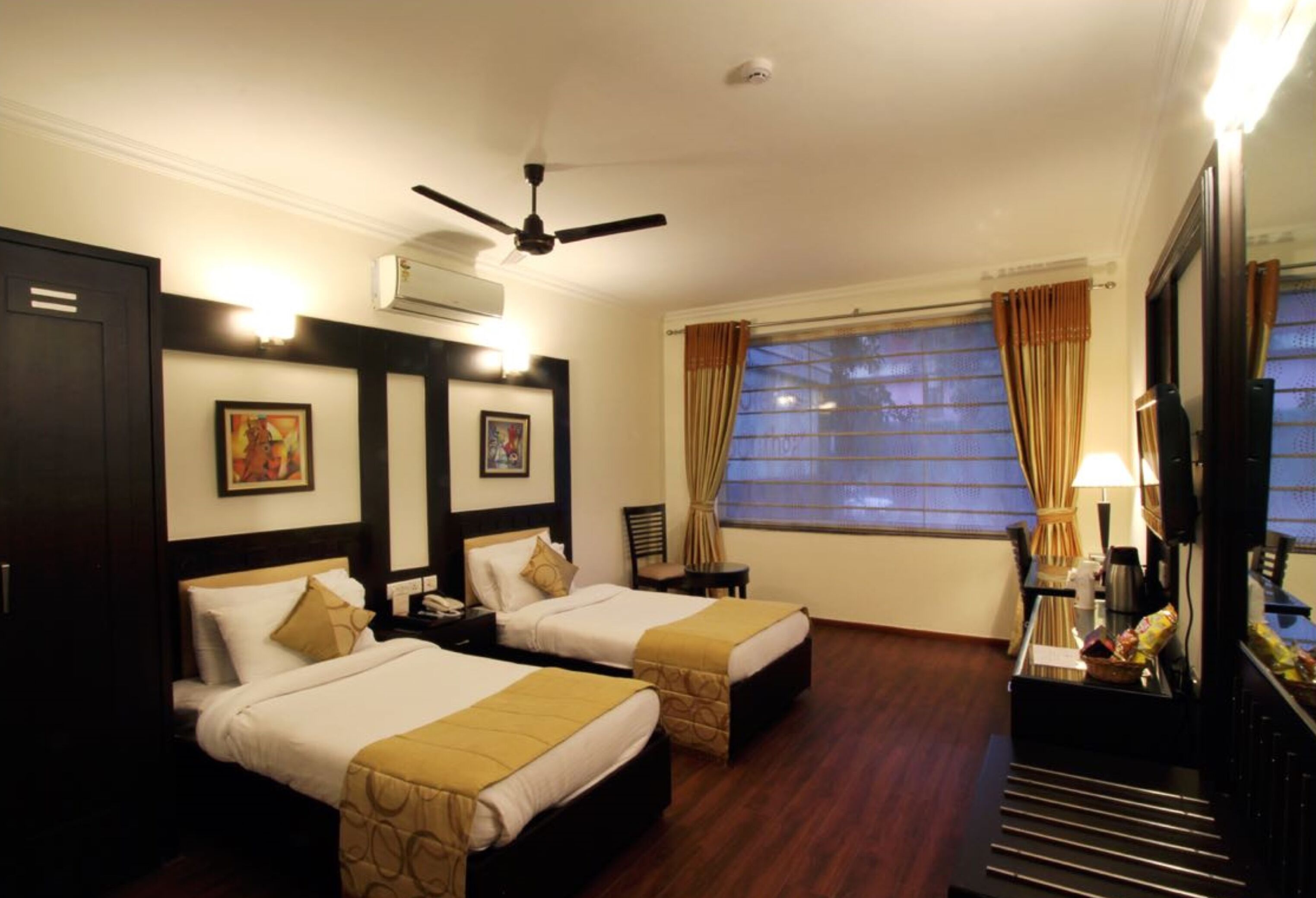 Photo - Hotel Southgate Delhi