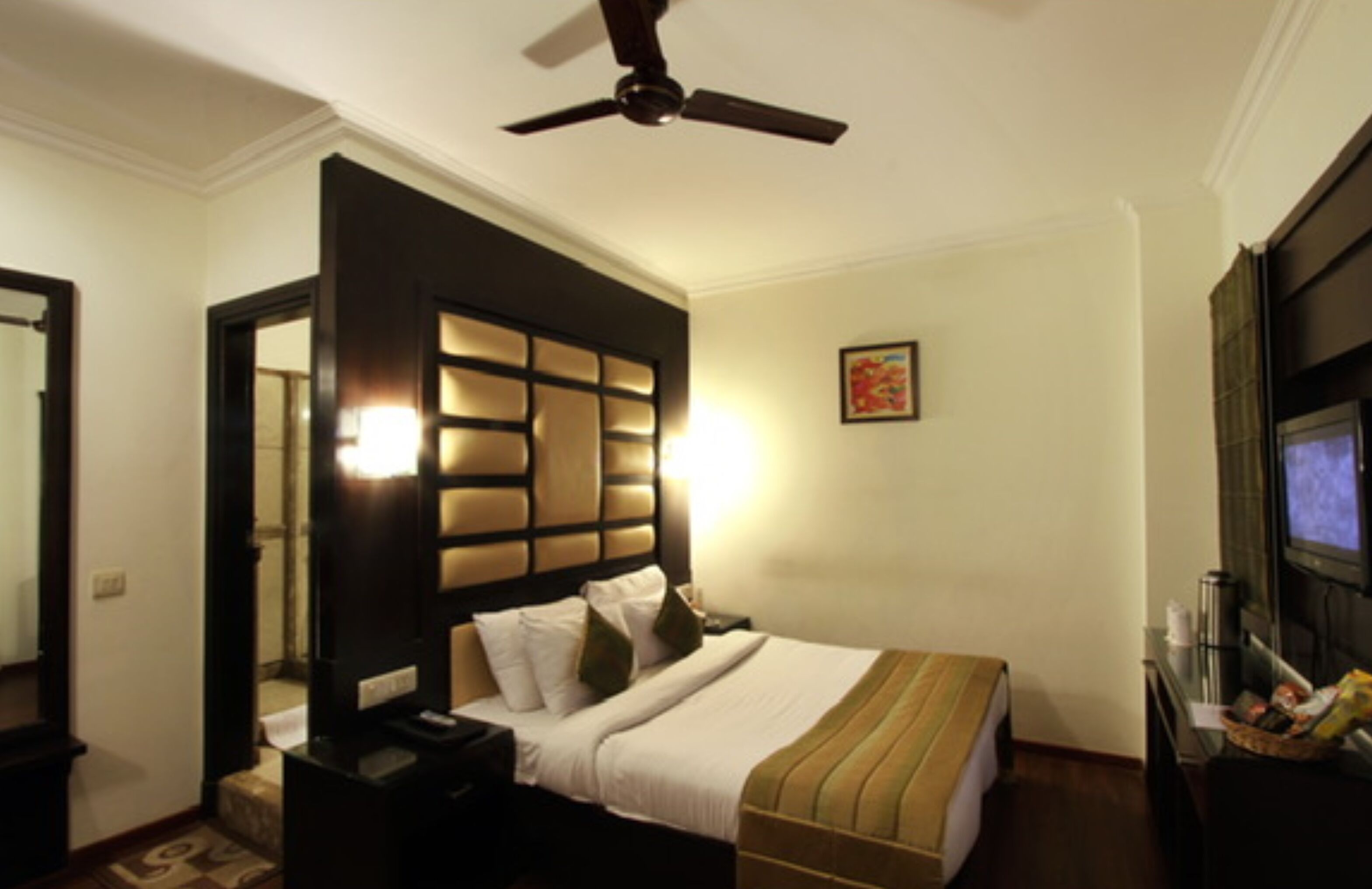 Photo - Hotel Southgate Delhi