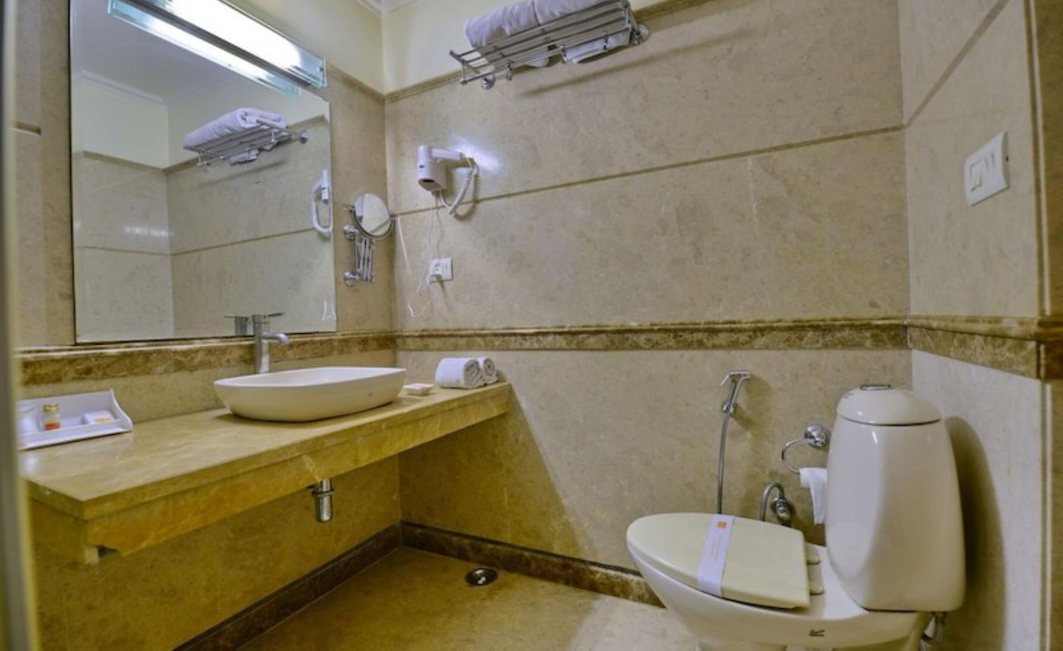 Photo - Hotel Southgate Delhi