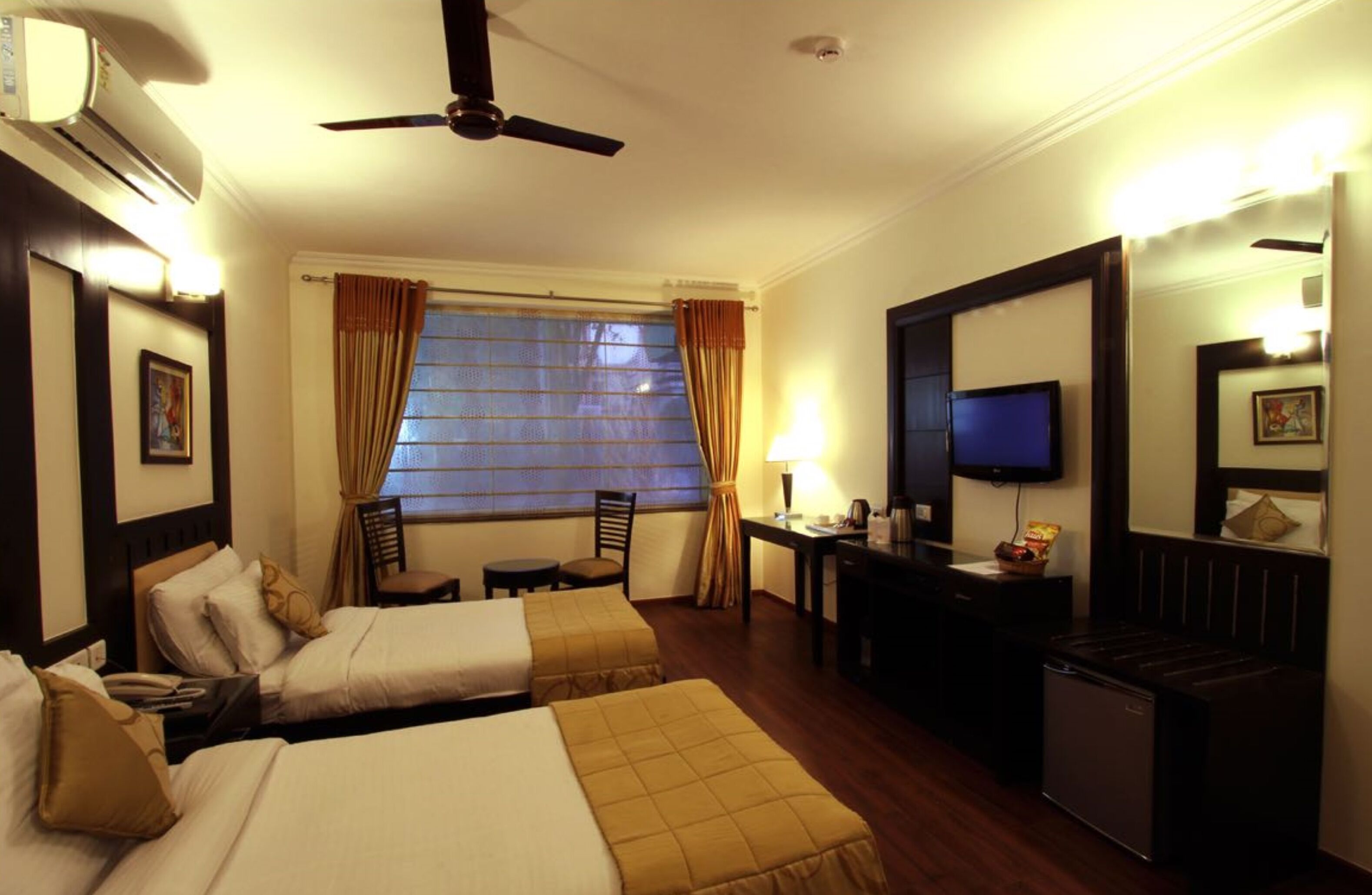 Photo - Hotel Southgate Delhi