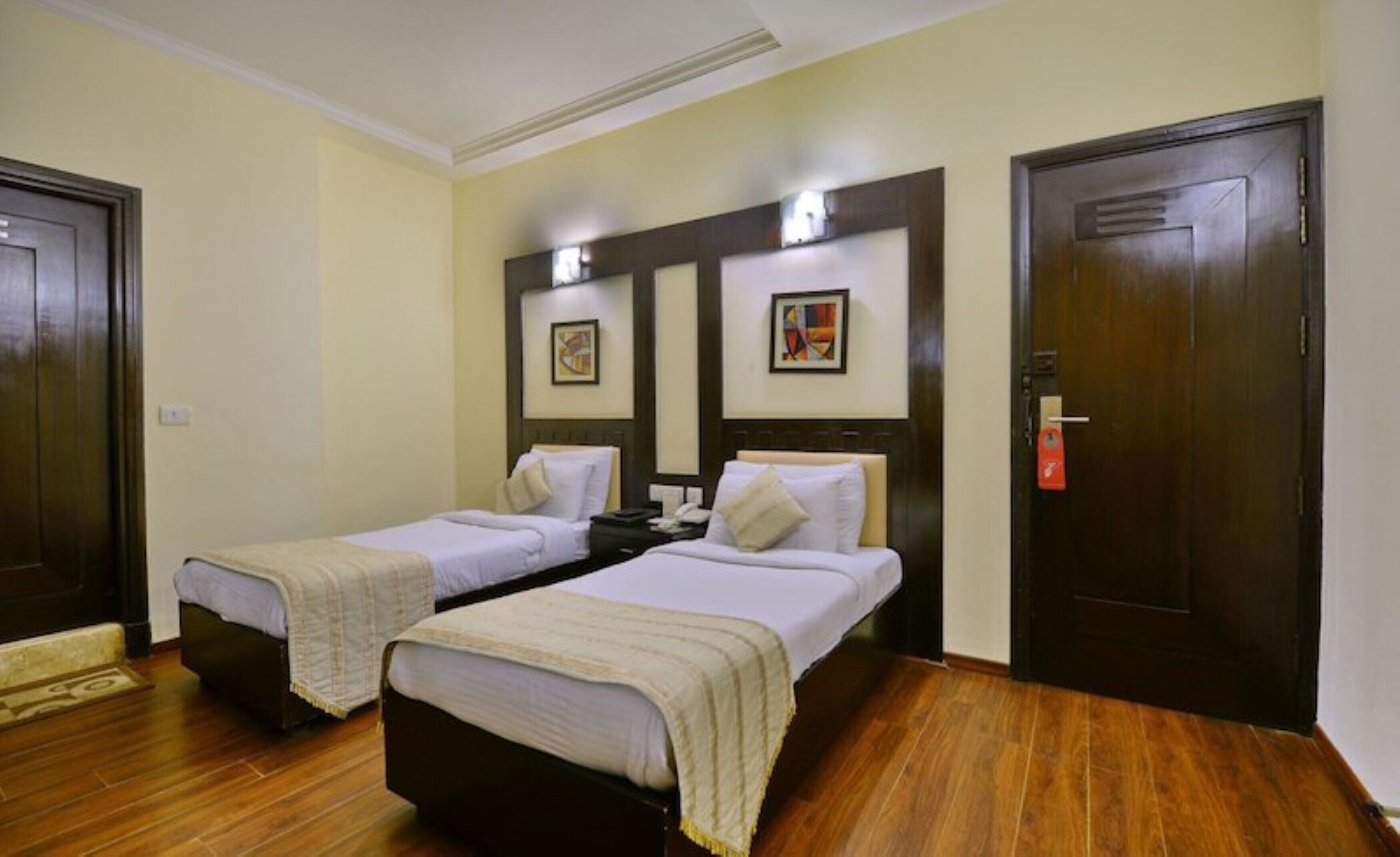 Photo - Hotel Southgate Delhi