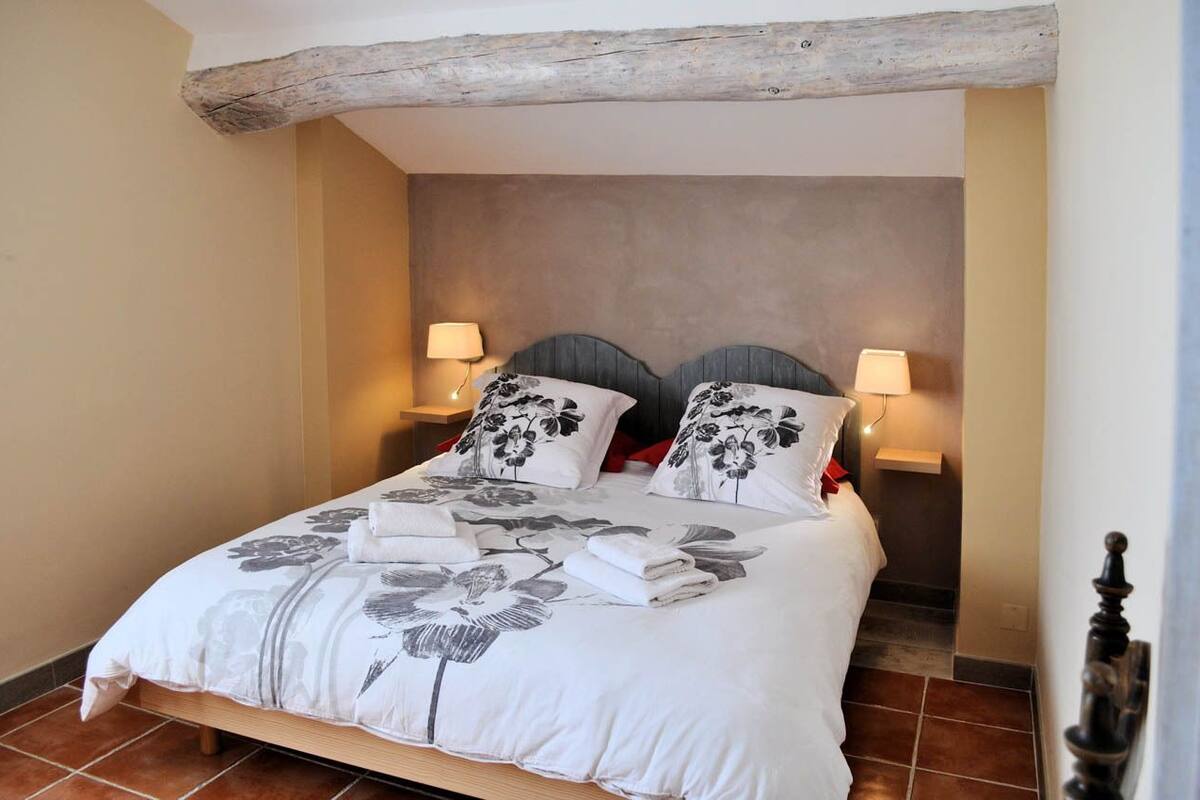 Quadruple Room (Cezanne) | Premium bedding, minibar, desk, free cots/infant beds