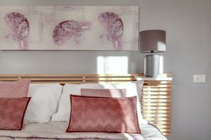 Apartment, 1 Bedroom | 1 bedroom, soundproofing, iron/ironing board, cribs/infant beds - Ca degli Artisti (Venice)