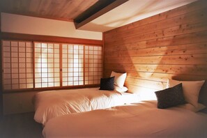 Free WiFi, bed sheets - Chika Miyabi (Kyoto)