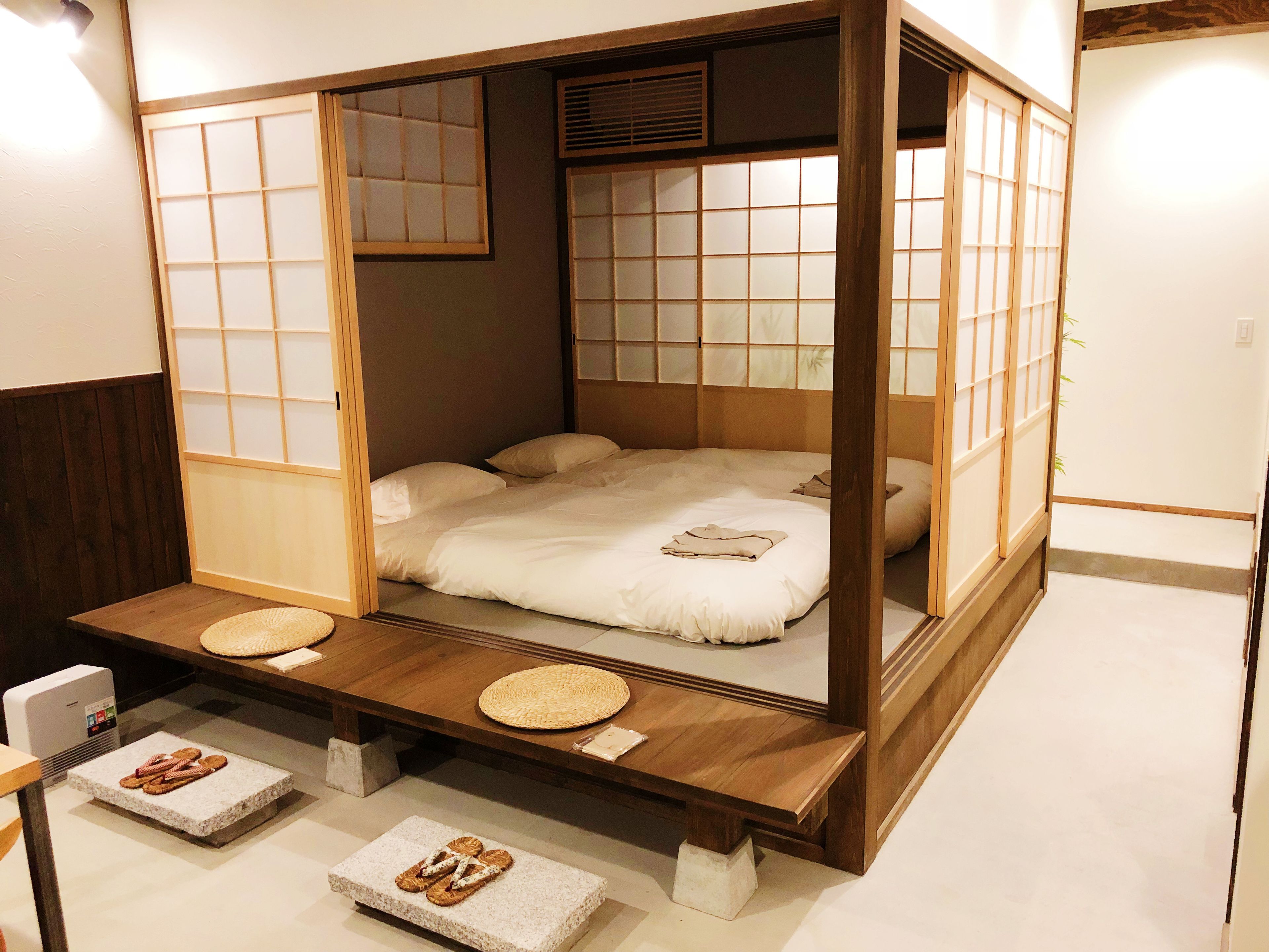 Private Vacation Home | Premium bedding, down comforters, free WiFi, bed sheets