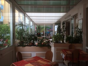 Free daily buffet breakfast  - Hotel Tre Grazie (Rimini)