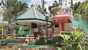 Gazebo - Villa Fely's Garden (Tagaytay)