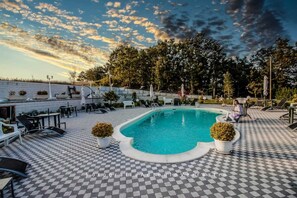 Seasonal outdoor pool