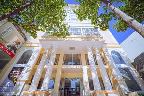 Property entrance - Victory Hotel (Tay Ninh)