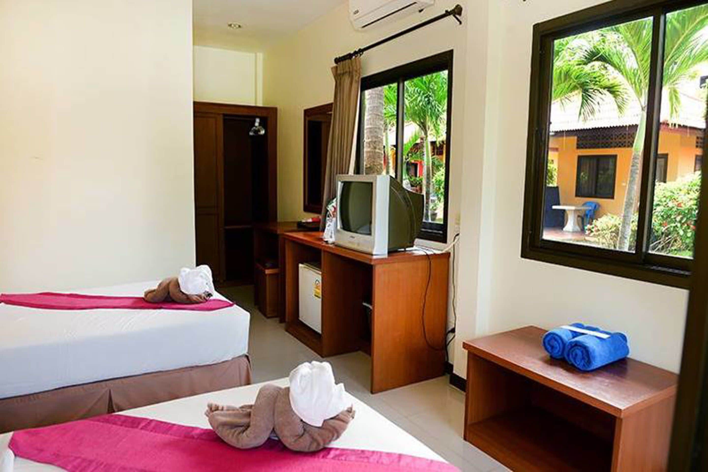 Superior Room with Air Condition  | Desk, blackout drapes, rollaway beds, free WiFi