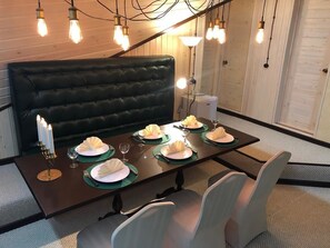 Comfort Apartment, 1 Katil Kelamin (Double) | Peralatan tempat tidur premium, bar mini, peti besi dalam bilik, meja 