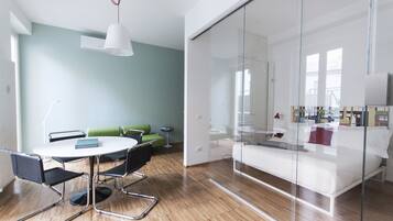 2 bedrooms, individually decorated, individually furnished, desk