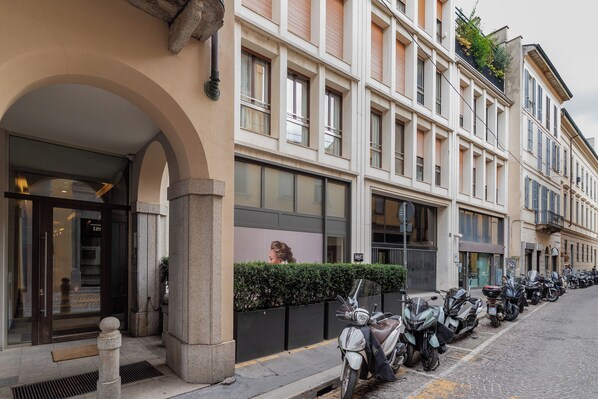 Front of property - Brera Apartments in City Center (Milan)