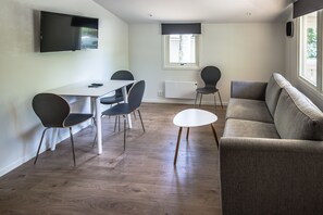 Hytte, privat bad (Kolle) | Oppholdsrom