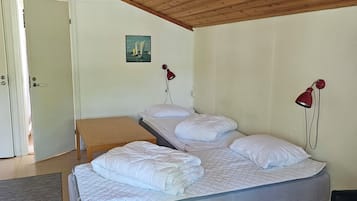 Cabin, Private Bathroom (B) | Living area