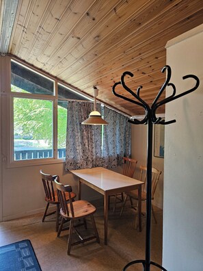 Cabin, Private Bathroom (A) | Living area - Kolleviks Camping och Stugby AB (Karlshamn)