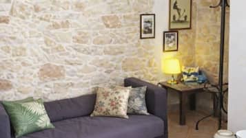 Comfort Double Room, 1 Bedroom, Non Smoking | Living area | Flat-screen TV