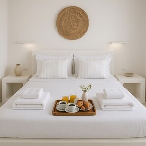 In-room dining - Virginia Studios (Tinos)