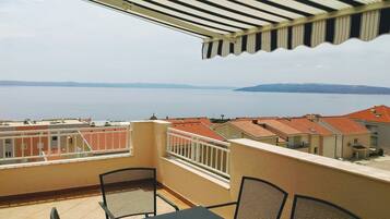 Beach/ocean view