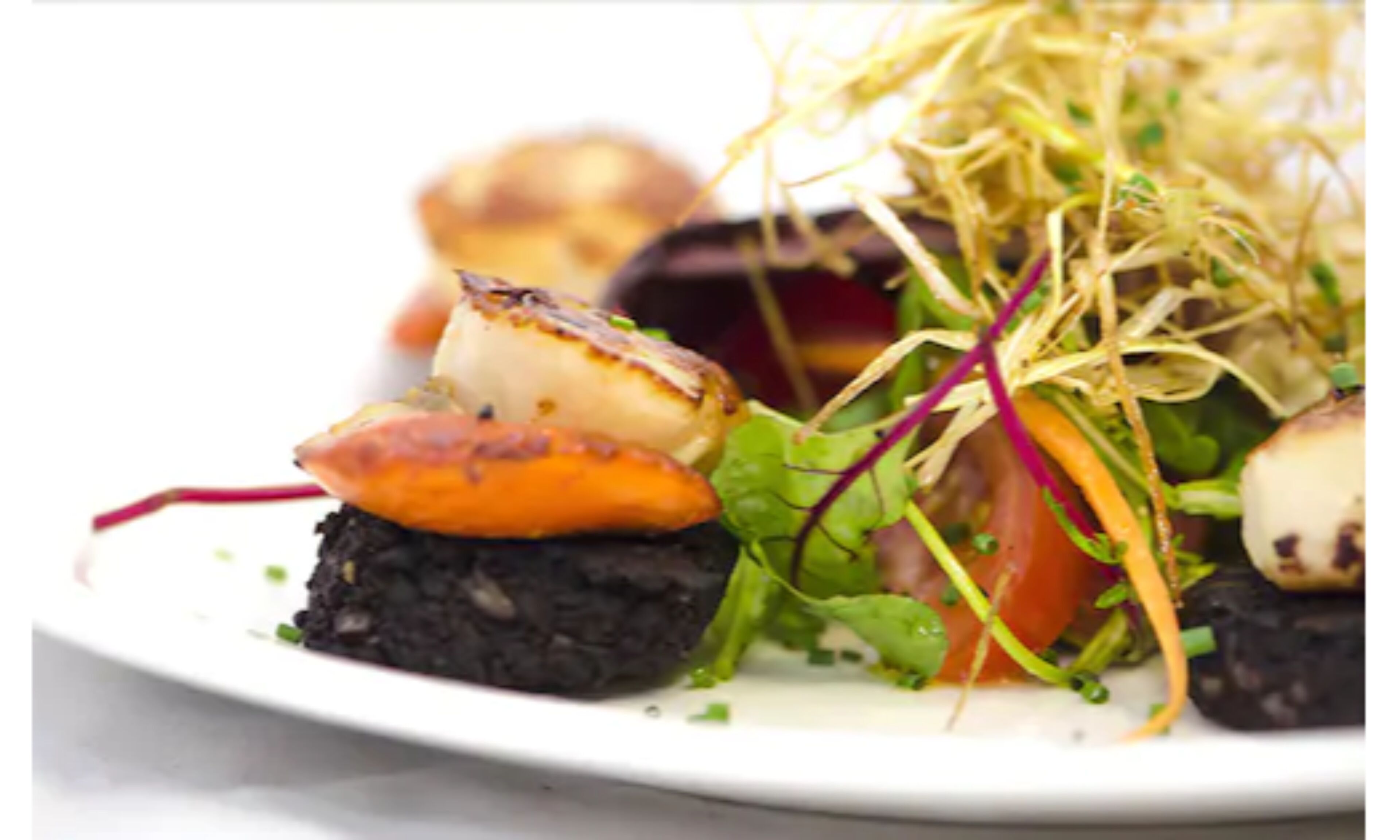 breakfast, lunch, dinner served; british cuisine