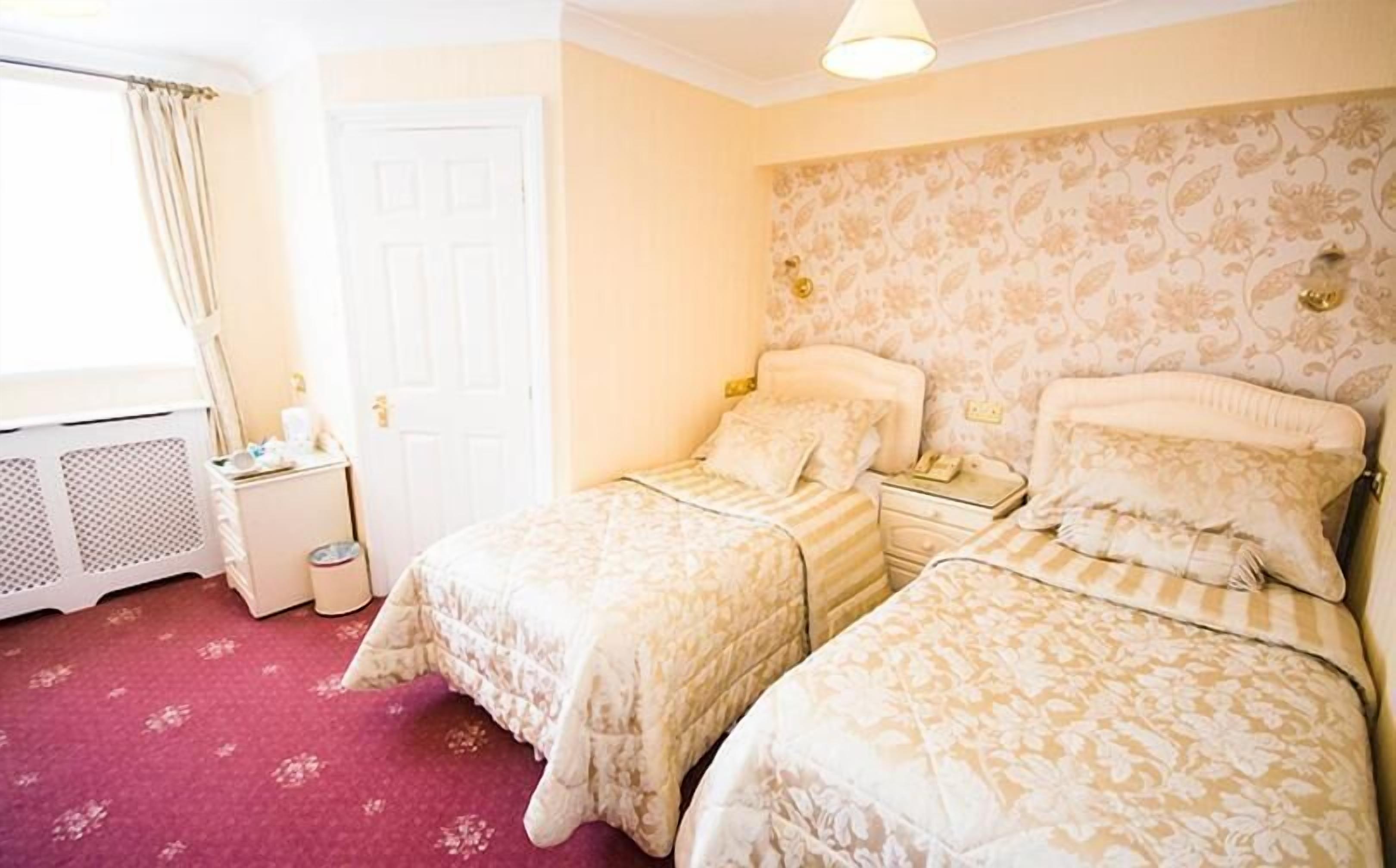 in-room safe, desk, soundproofing, iron/ironing board