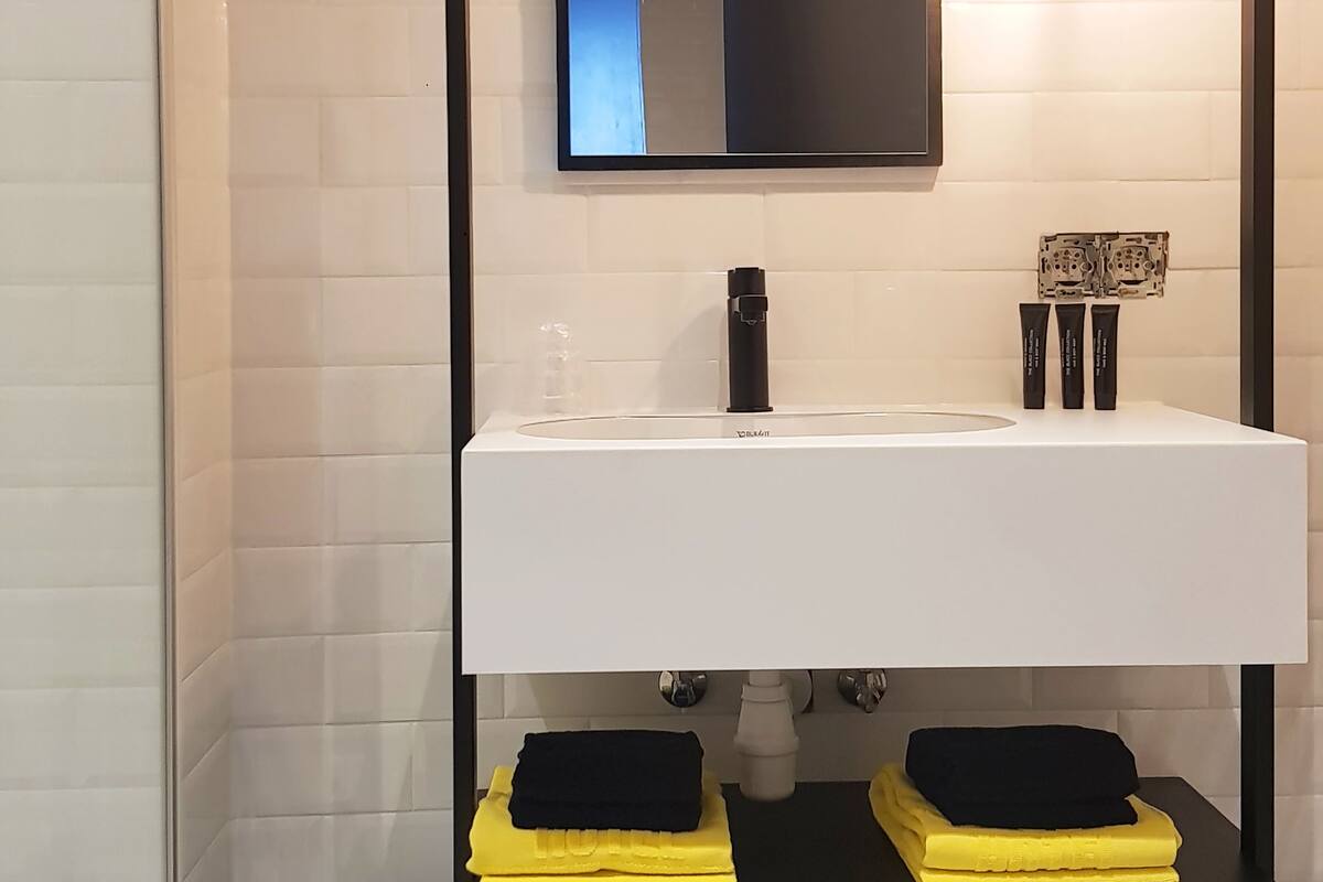 penthouse | in-room safe, desk, soundproofing, cots/infant beds