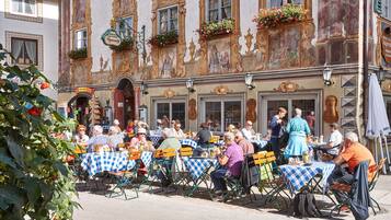 Frühstück, Mittagessen und Abendessen