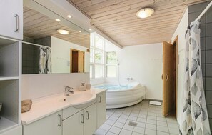 Shower - Awesome home in Hasle with sauna (Hasle)