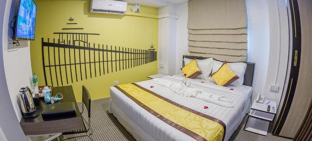 in-room safe, free wifi, bed sheets