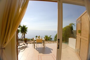 Villa, 4 Bedrooms, Jetted Tub, Sea View | Pemandangan dari bilik