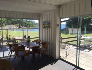 In-room dining - Järnaviks Camping (Brakne-Hoby)