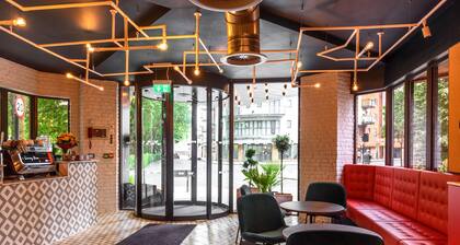 room2 Southampton Hometel