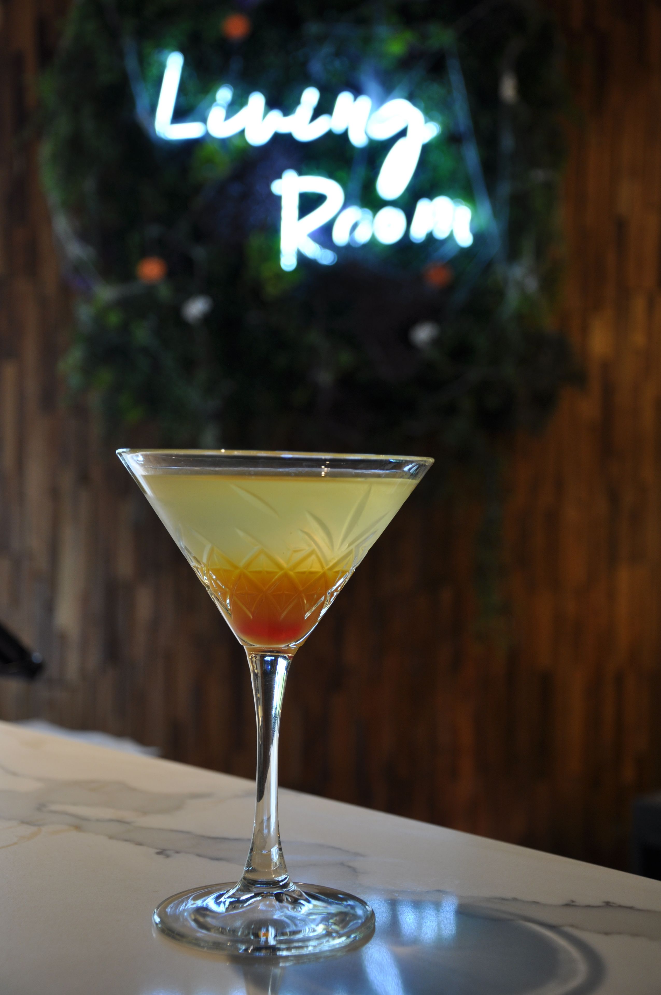 Bar (trong khuôn viên)