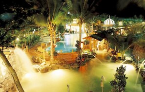 Bañera de hidromasaje exterior