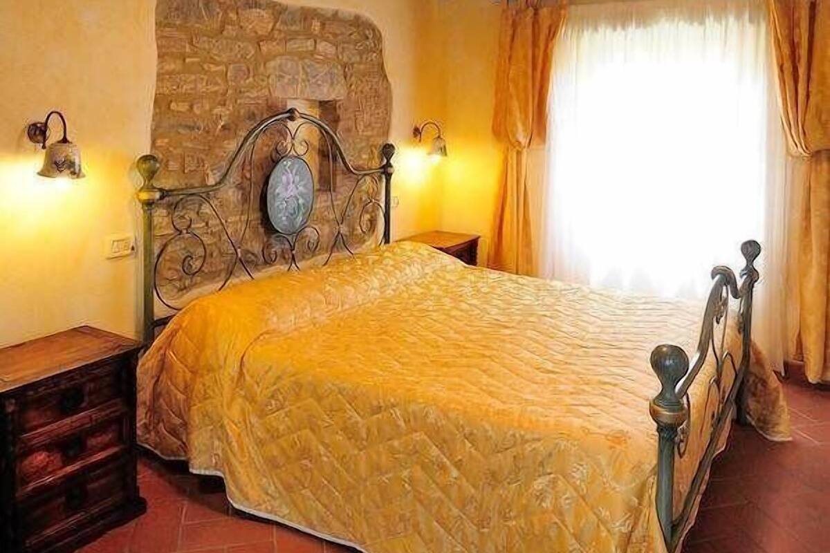 Camera quadrupla | Biancheria da letto di alta qualità, una scrivania
