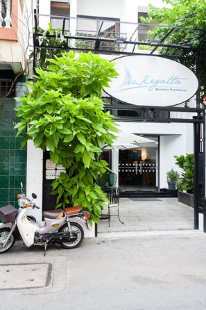 Entrée de l’hébergement