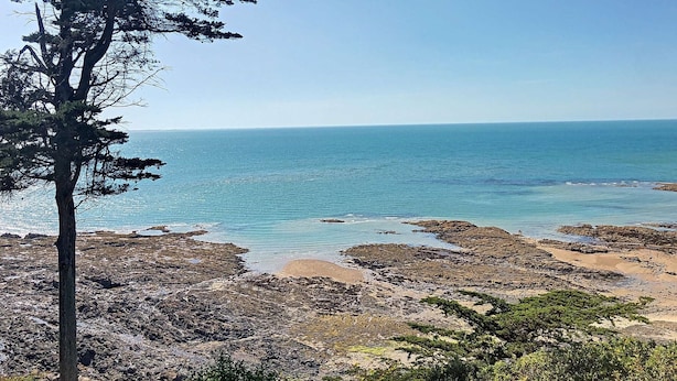 On the beach - Cozy Studio 100m from Beach with Free Wifi, Near Shops in Saint-Pair-sur-Mer (Saint-Pair-sur-Mer)