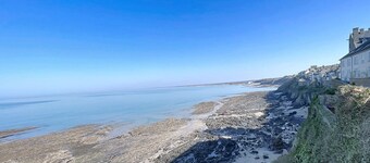 Cozy apartment, 200m beach, private parking, WiFi