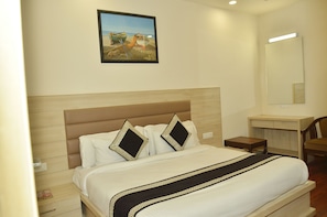 Desk, free WiFi - Hotel Temple Inn (Amritsar)