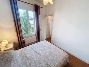 3 室のベッドルーム、WiFi (無料)