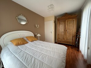 2 bedrooms