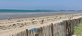 Spacious Duplex, 100m from Beach, Near Shops, Ideal for 4-5 Guests
