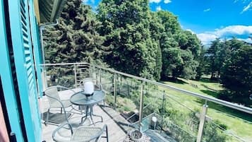 Superior-Apartment, eigenes Bad (Blau) | Blick vom Balkon